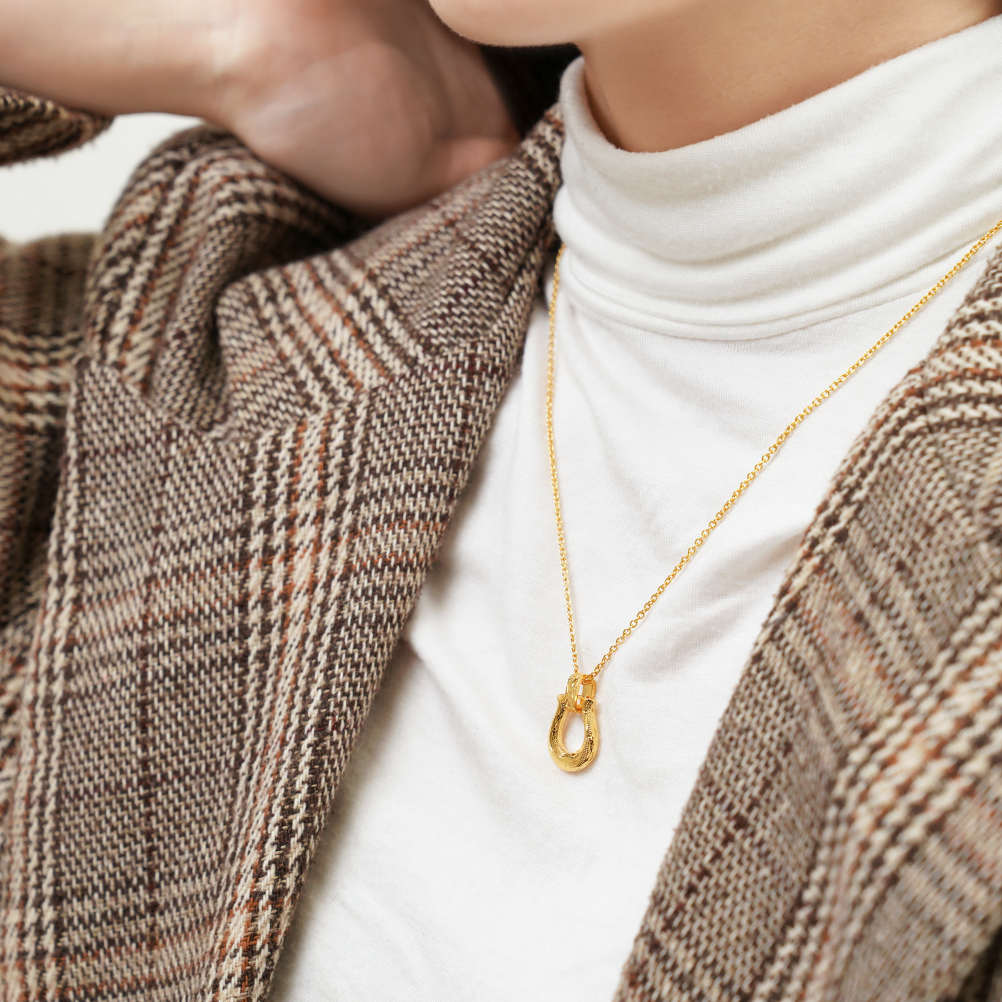 Hawaiian horseshoe necklace (Hne0017g)