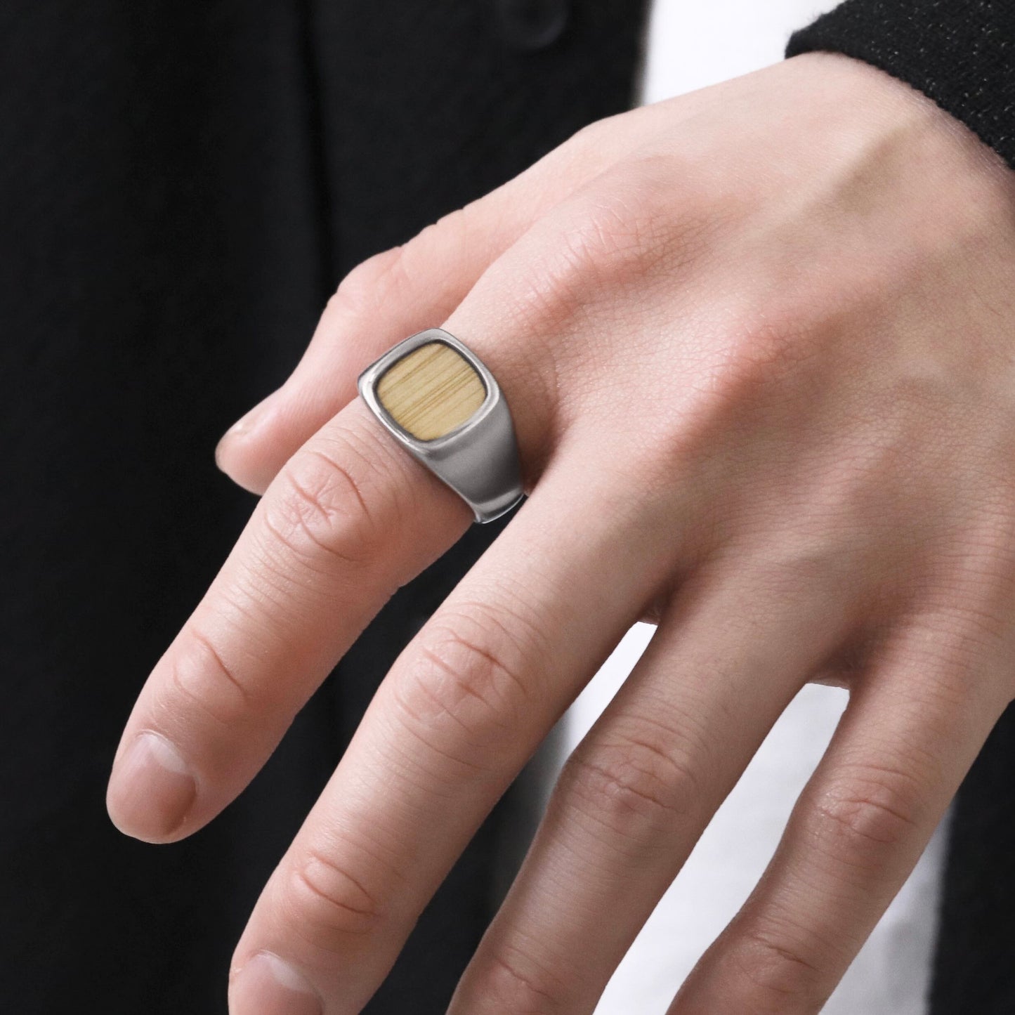 Wood signet ring(cri0087s)
