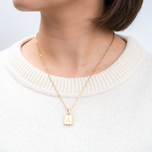 Alphabet shell necklace(rne0001g)