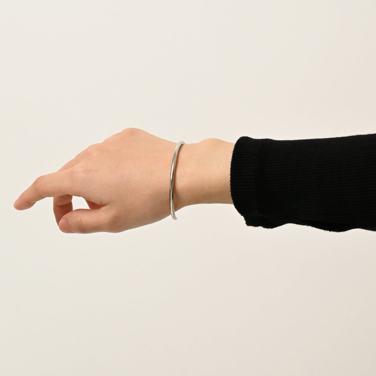 Round bangle (cba0022s)