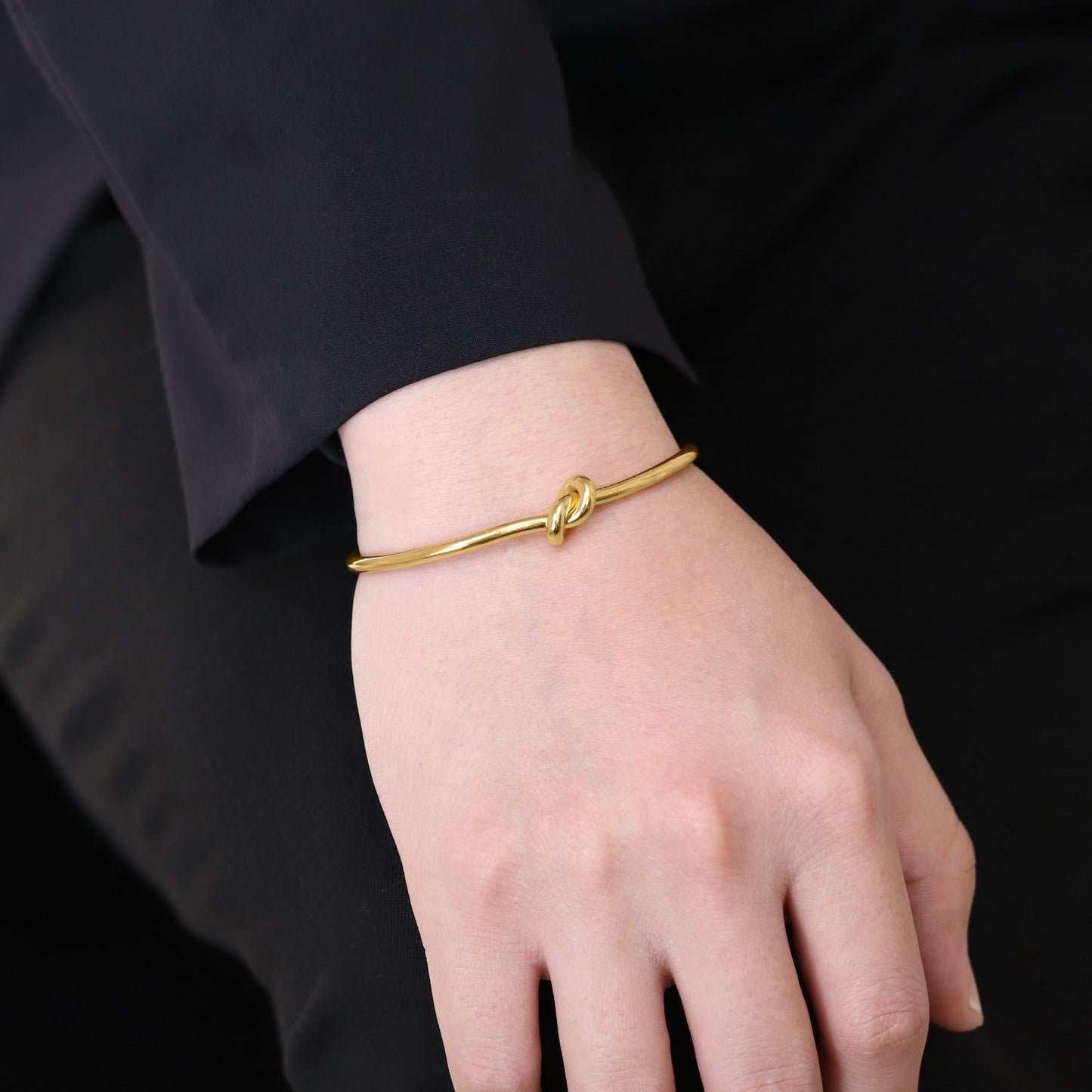 Single knot bangle (cba0023g)