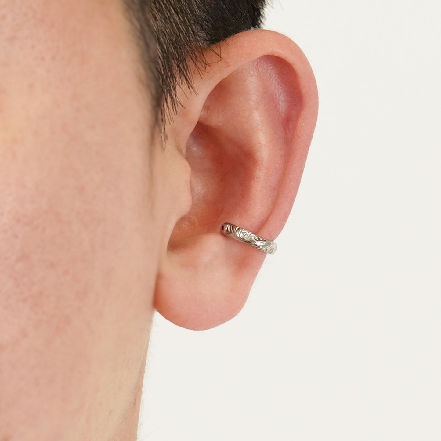 Hawaiian plumeria earcuff (Hea0004s)