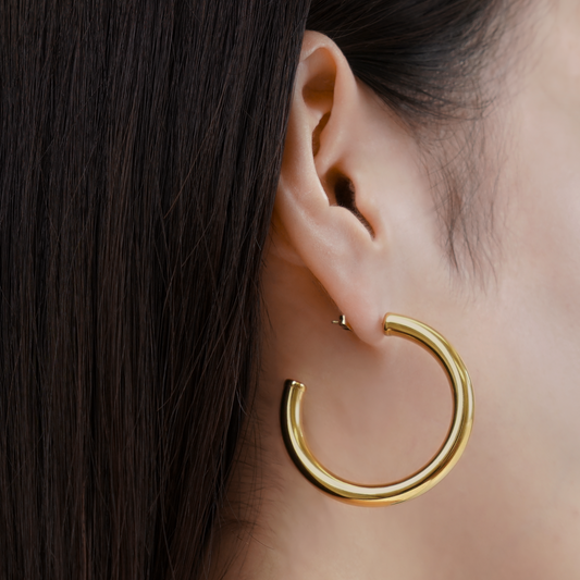 Big hoop pierce (rpi0068g)