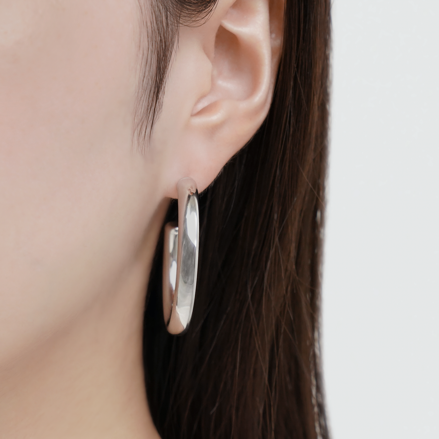 Big hoop pierce (rpi0069s)
