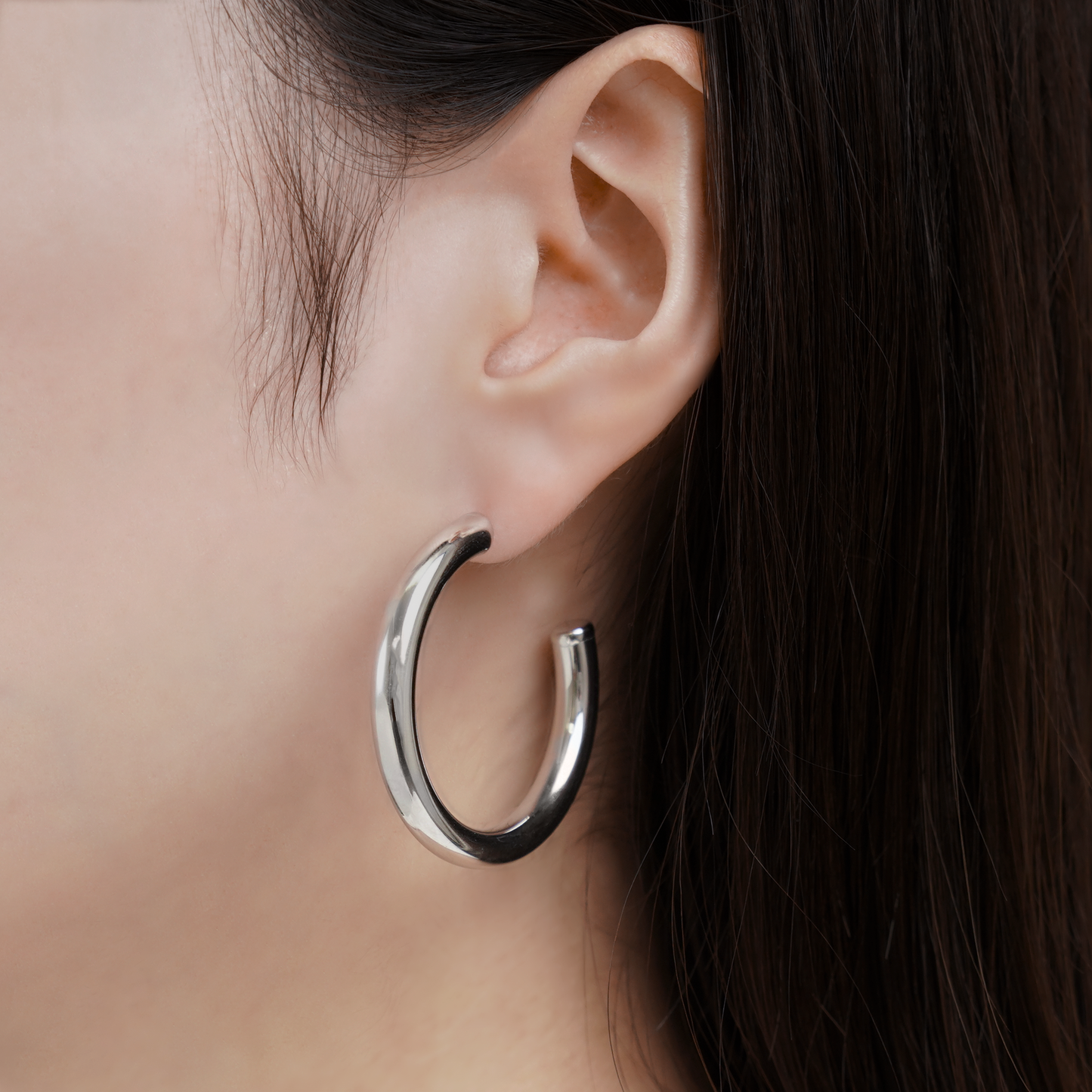 Big hoop pierce (rpi0069s)