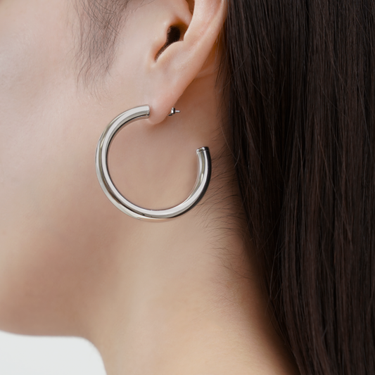 Big hoop pierce (rpi0069s)