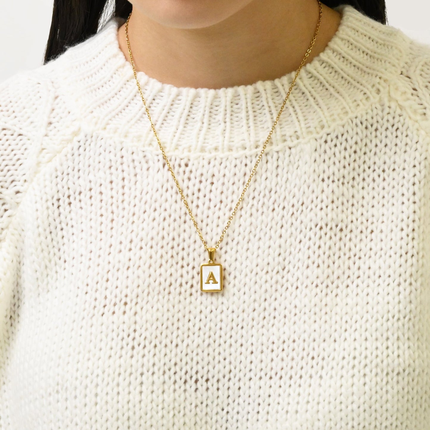 Alphabet shell necklace(rne0001g)