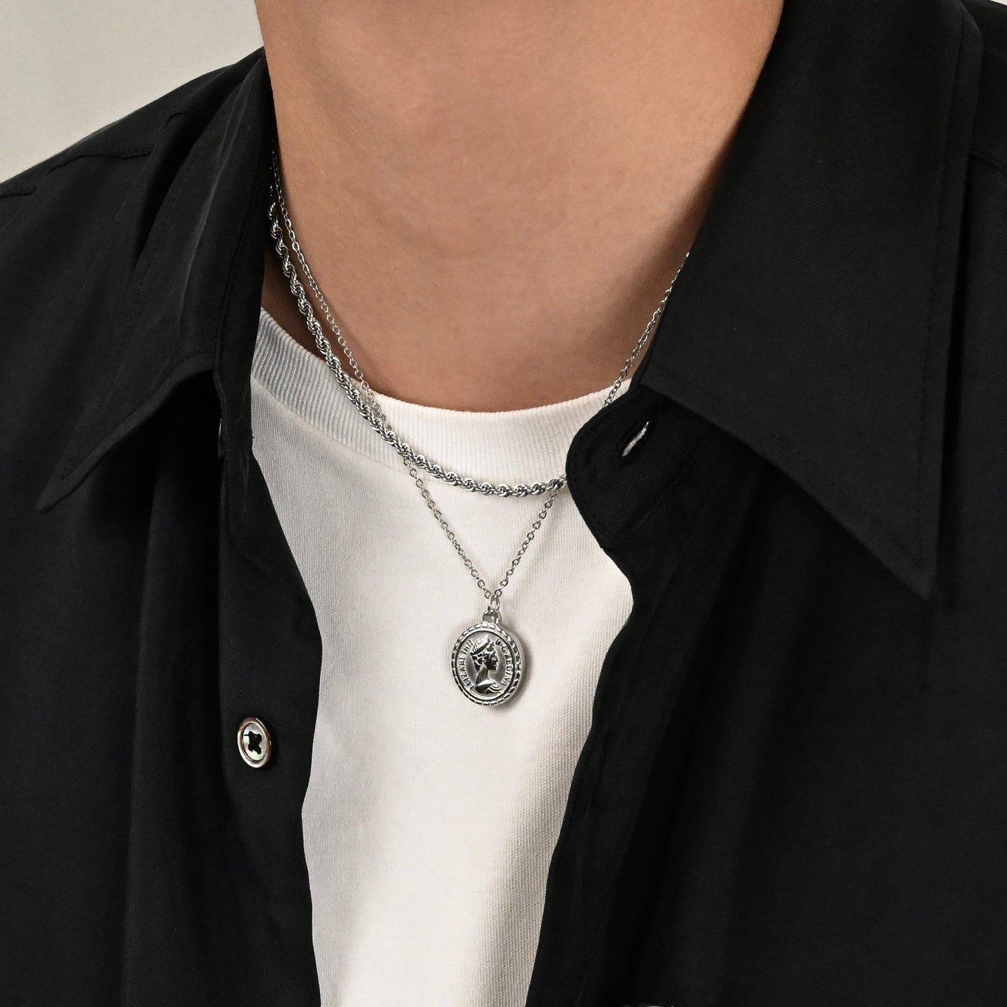 Queen coin necklace(cne0062s)