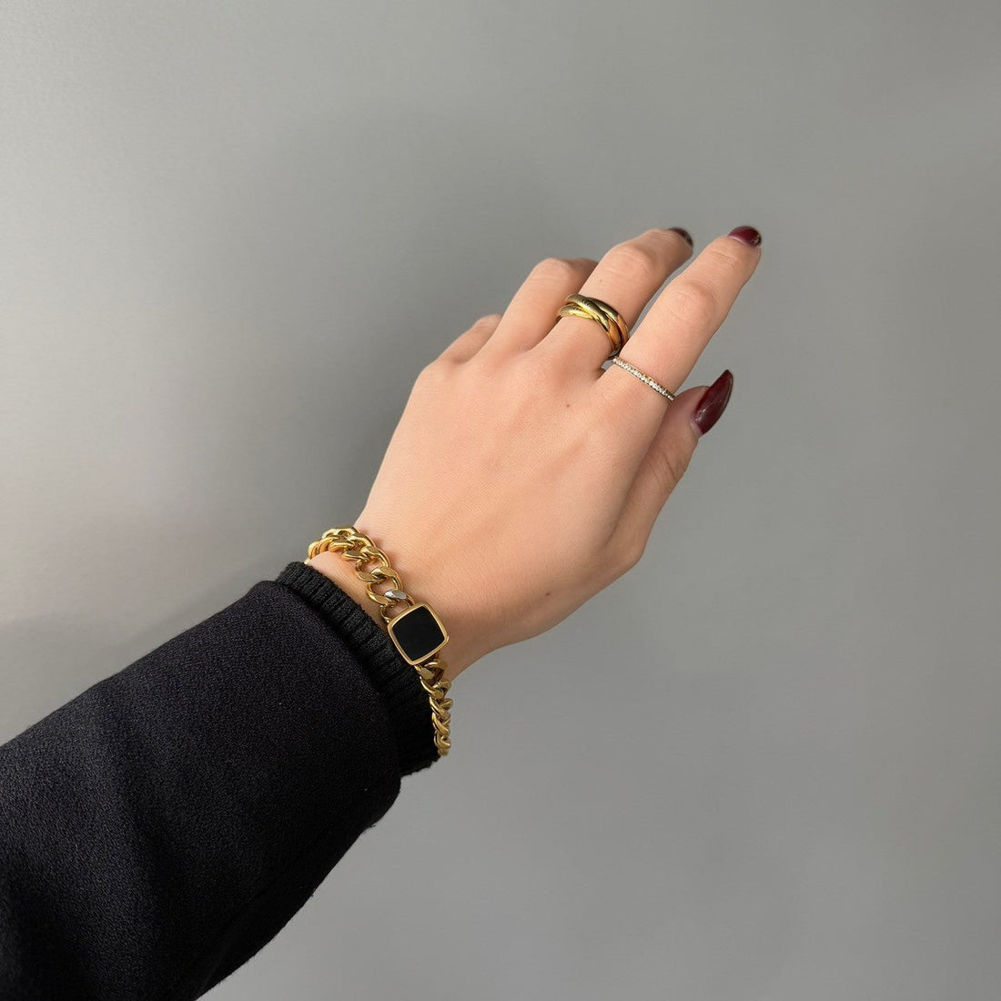 Square charm bracelet Styling