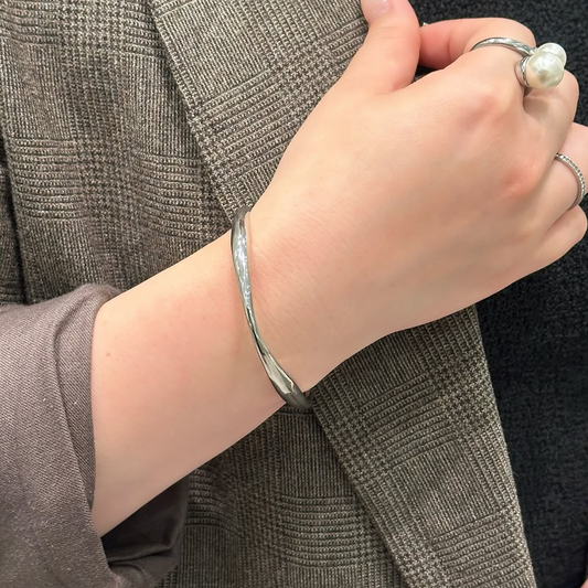 Unique round styling