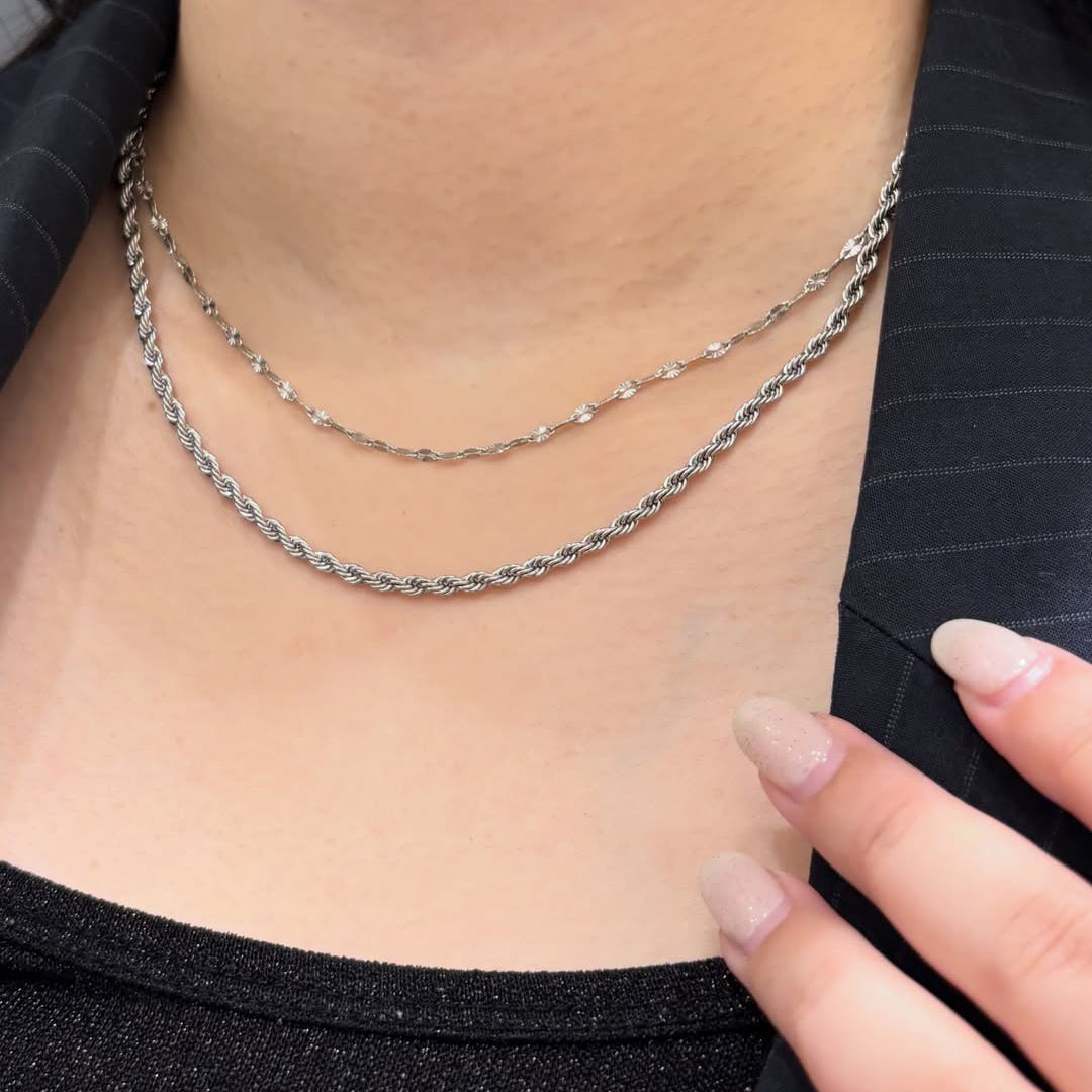 Pental chain styling