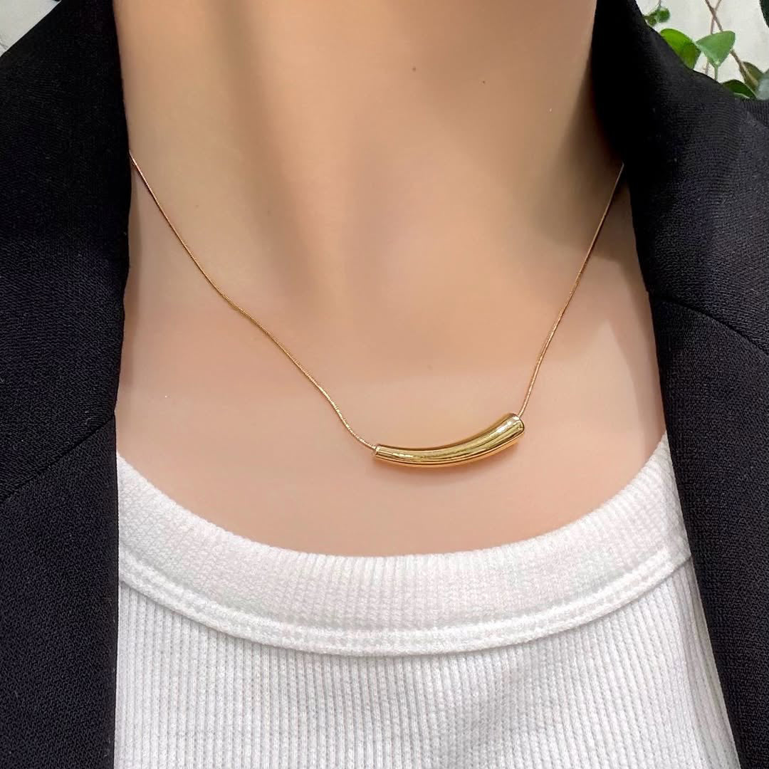 Eggplant snake chain styling