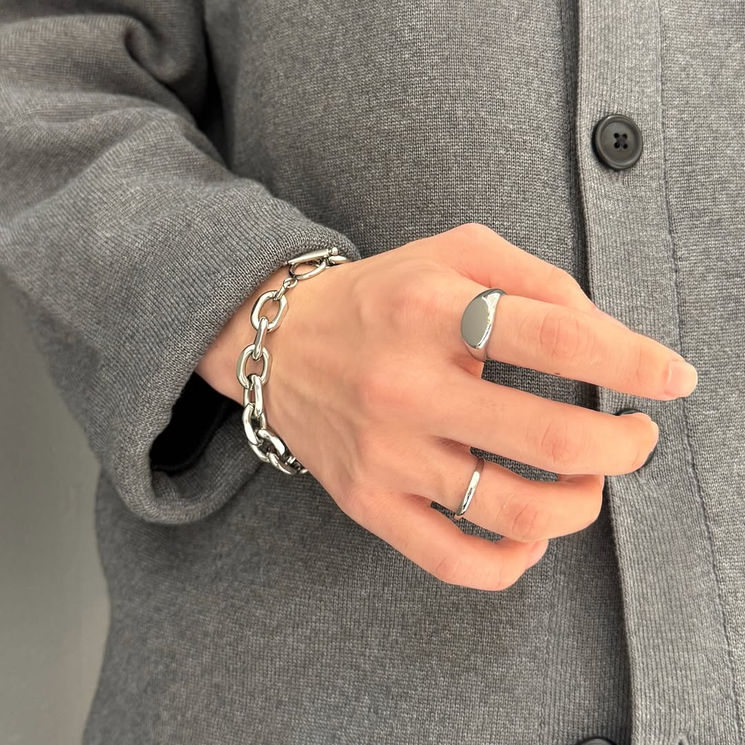 Normal ring styling – cross Jewellia