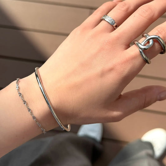 Round bangle styling