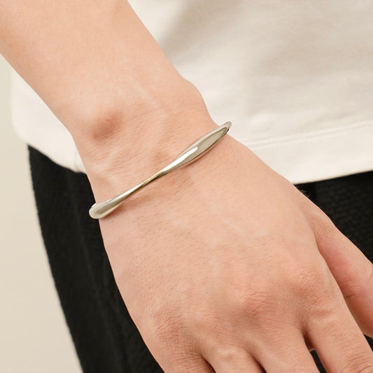Unique round bangle (cba0026s)