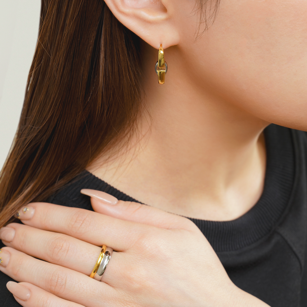 Bicolor square pierce bicolor｜cross Jewellia｜金アレ対応・ユニセックスジュエリー