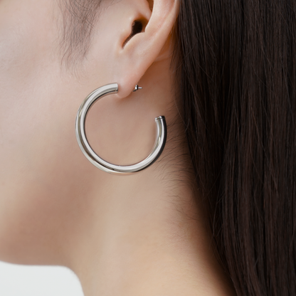 Big hoop pierce (rpi0069s)