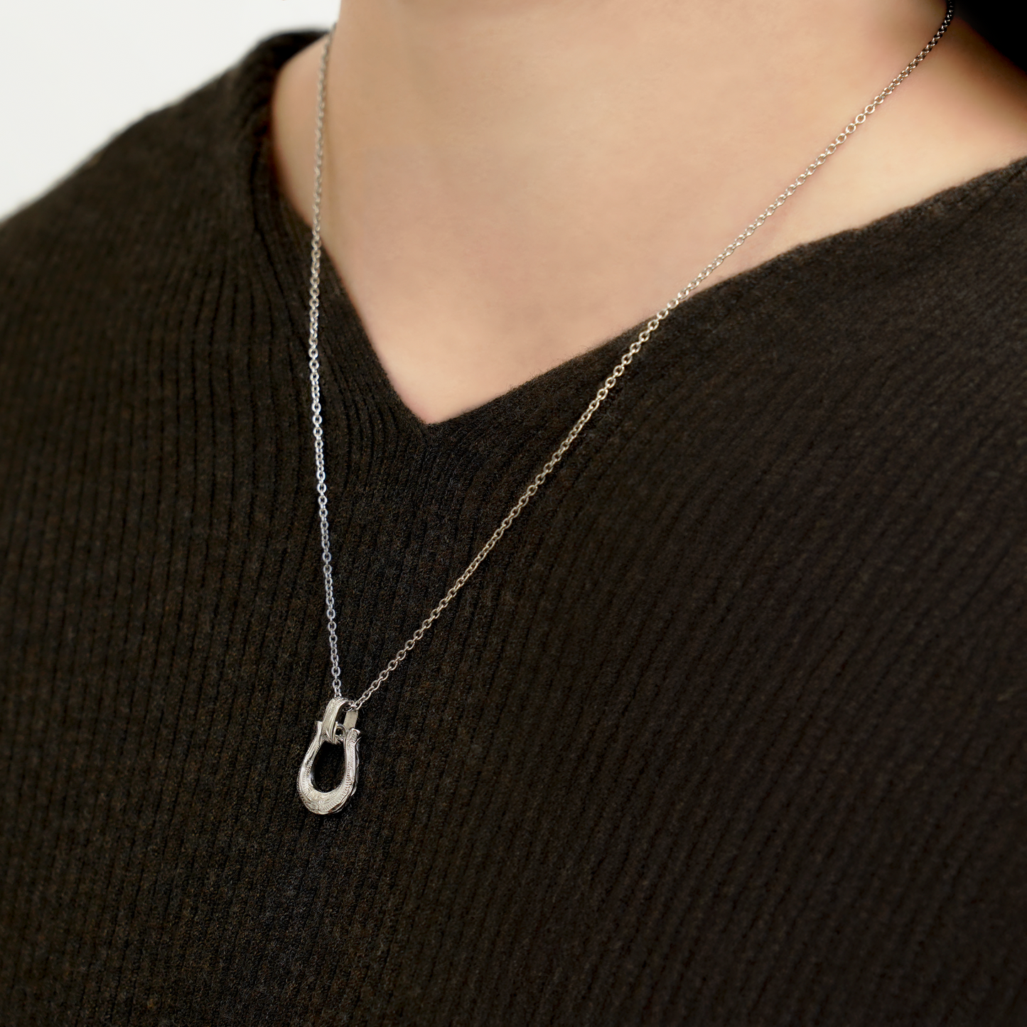 Hawaiian horseshoe necklace (Hne0018s)